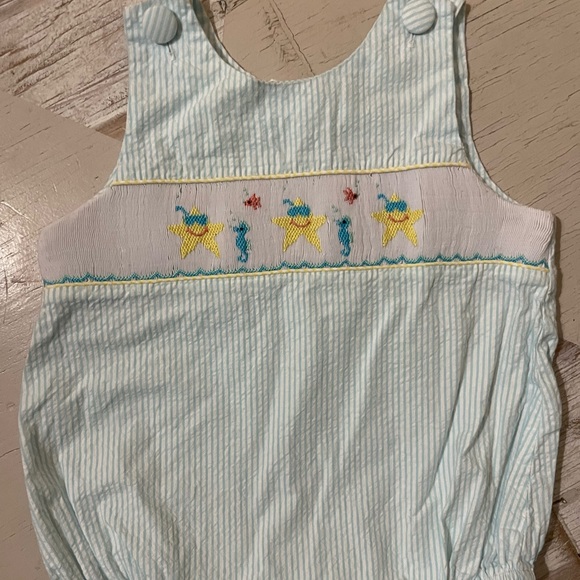 Smocked Bubble - Picture 1 of 3